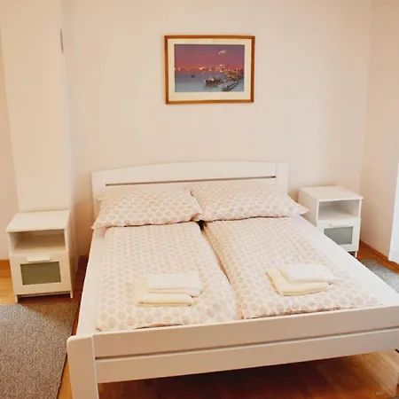 Danube Star 2 Apartament